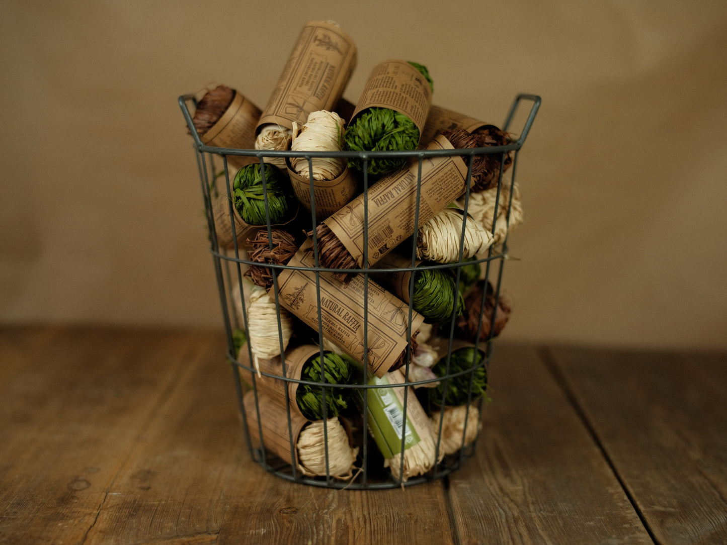 Raffia naturfiber för trädgården - miljövänligt bindematerial