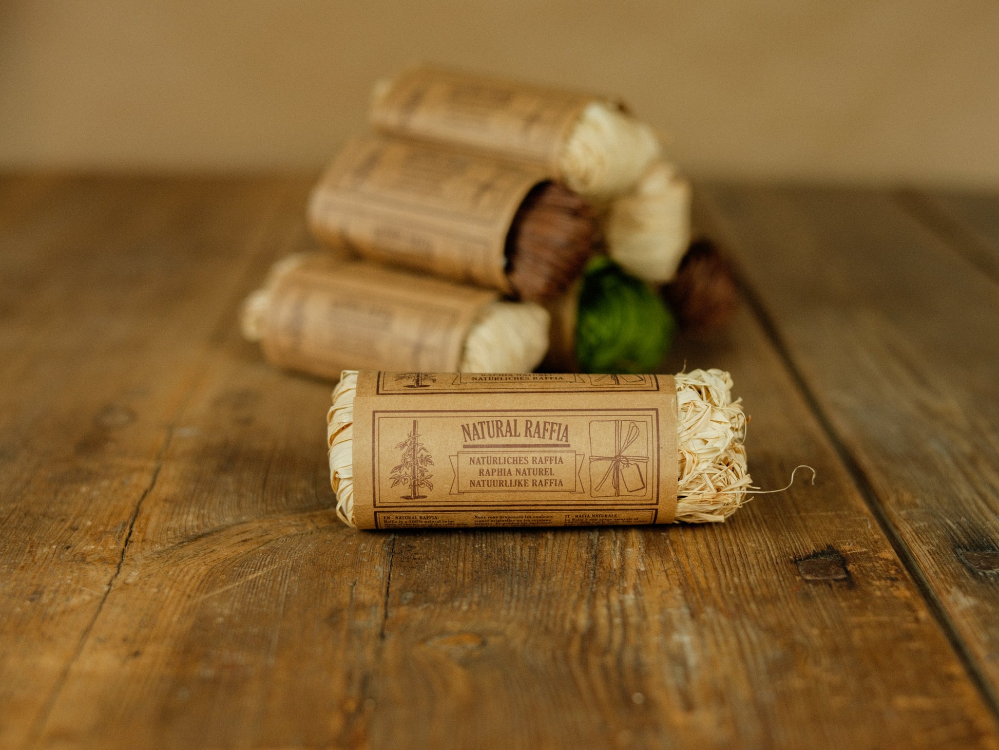 Raffia naturfiber för trädgården - miljövänligt bindematerial